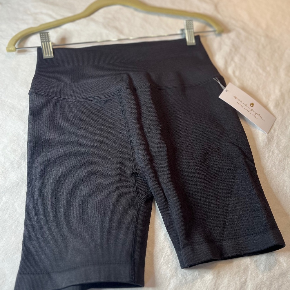 Spiritual Gangster Biker Shorts Women's M/L in Black NWT